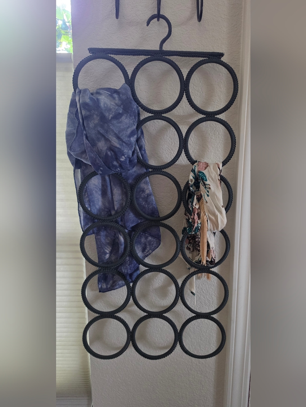Hanger Ring Organizer For Scarves, Wrap And Accessories.